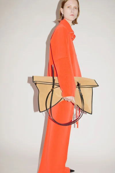 Look 12